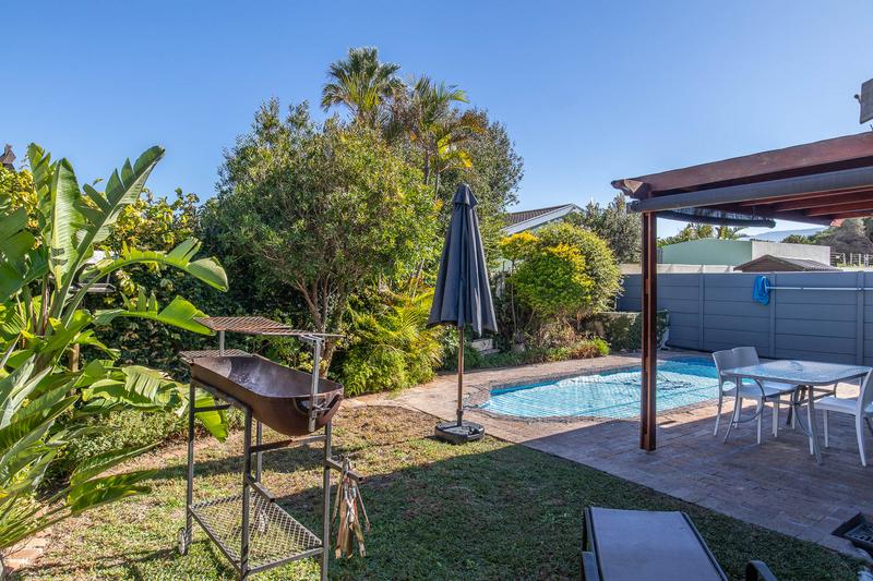 To Let 3 Bedroom Property for Rent in Lakeside Western Cape